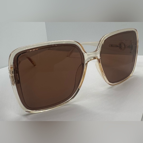 Chic & Trendy Oversized Square Frame Sunglasses - New Fashion Statement! main image 5